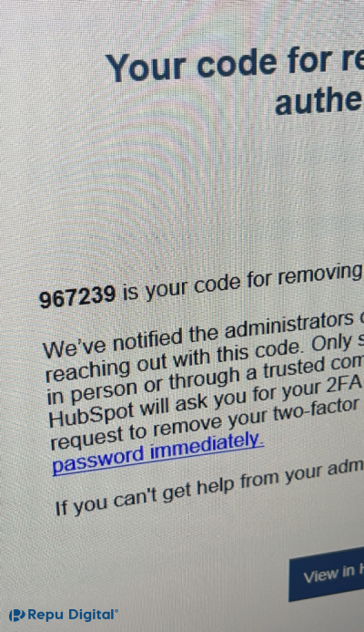 Check mail để lẫy mã code mà HubSpot gửi tới để bạn có thể cung cấp cho HubSpot Việt Nam hoặc Super Admin gỡ xác thực 2 yếu tố